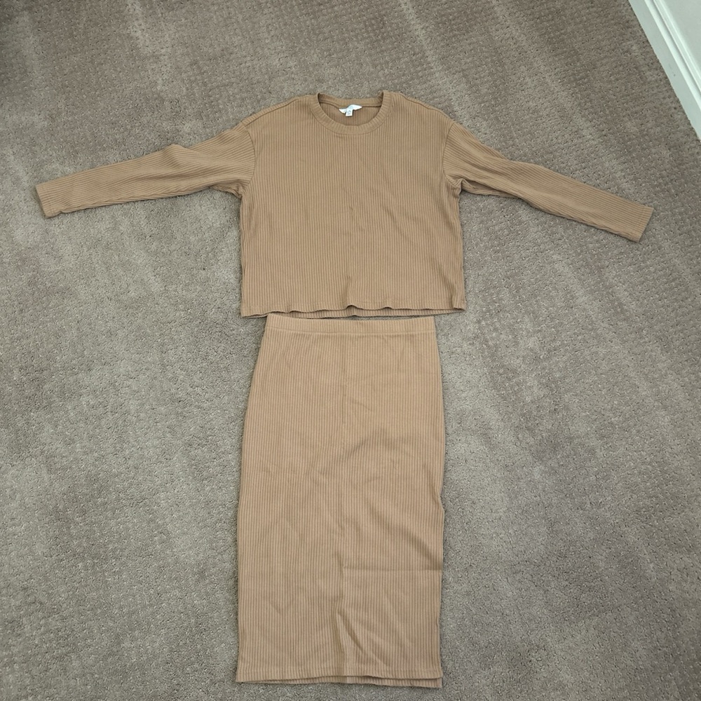 Ribbed Long-Sleeve Top and Skirt matching Set - Tan